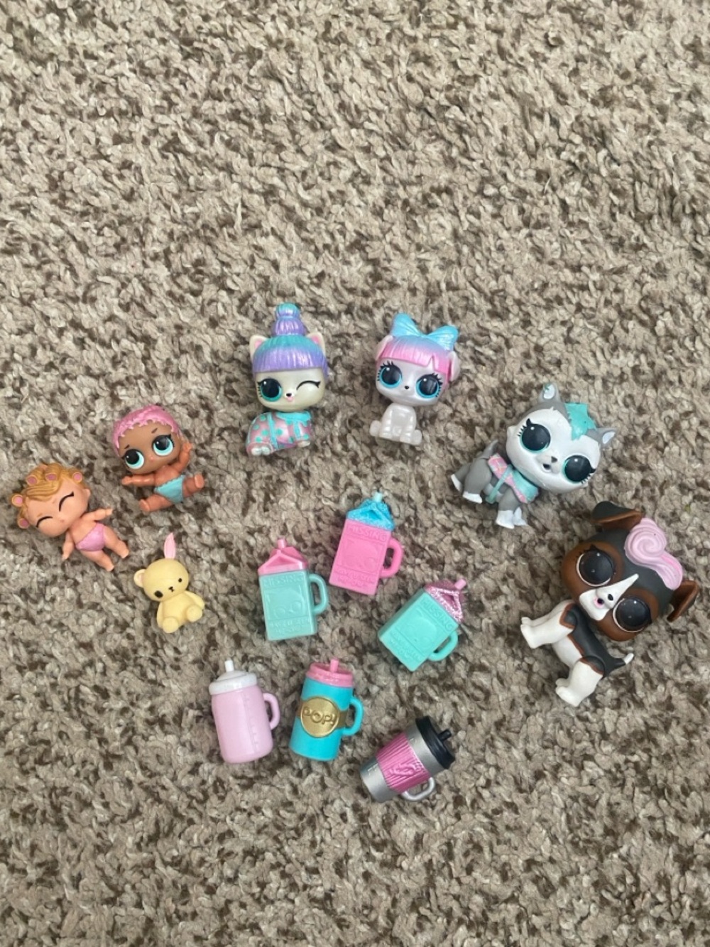 L.O.L. Surprise! Pets, Rare Mini Pets & Little Sisters Bundle